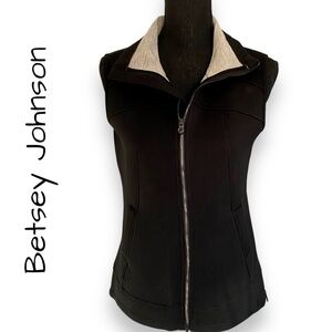 BETSEY JOHNSON Performance Vest, Size Small